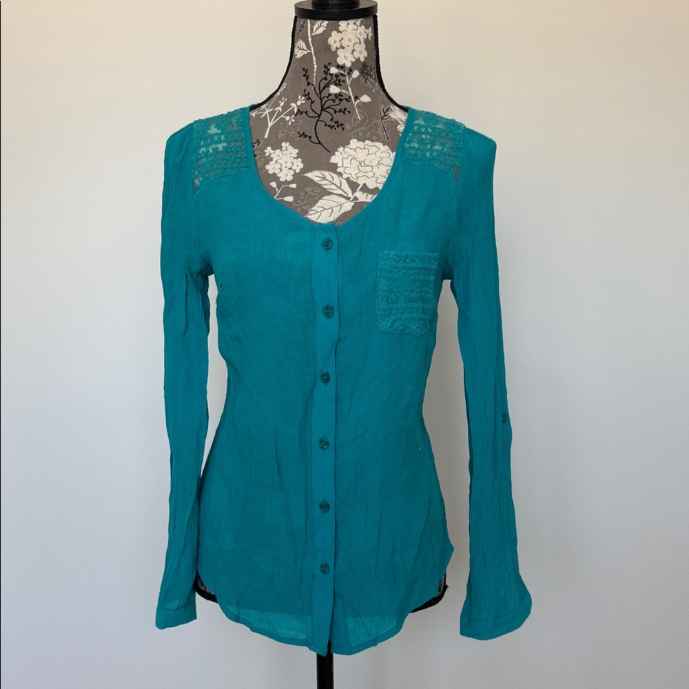 Green and Blue Cuffed Sleeve Button Down Shirt